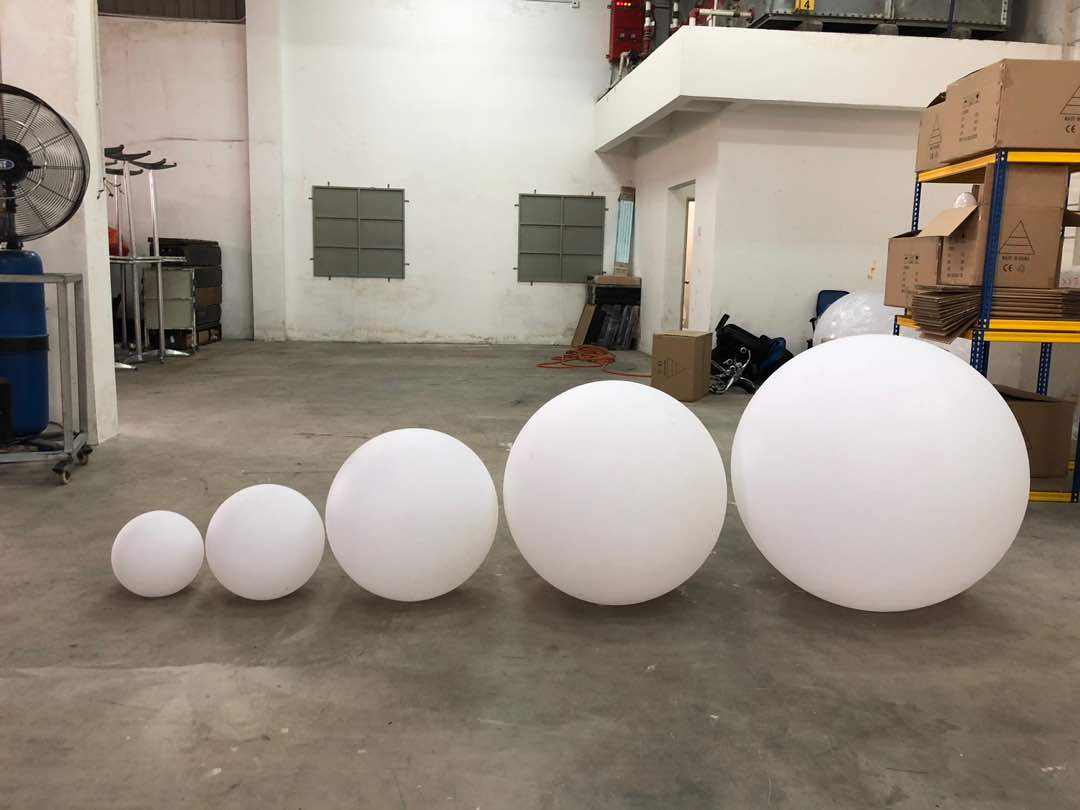 LED Ball 40cm Ø