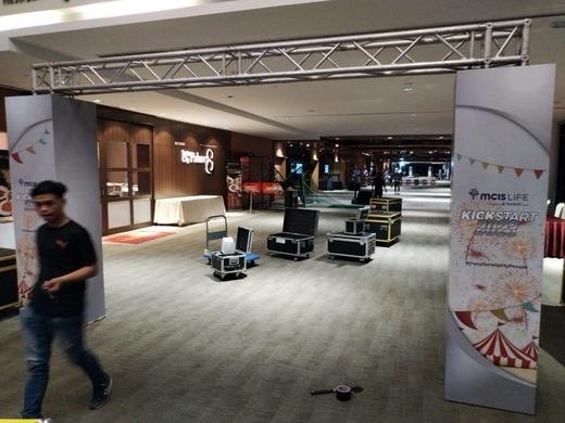 BMW Truss Entrance Arch event photo 2, 2023