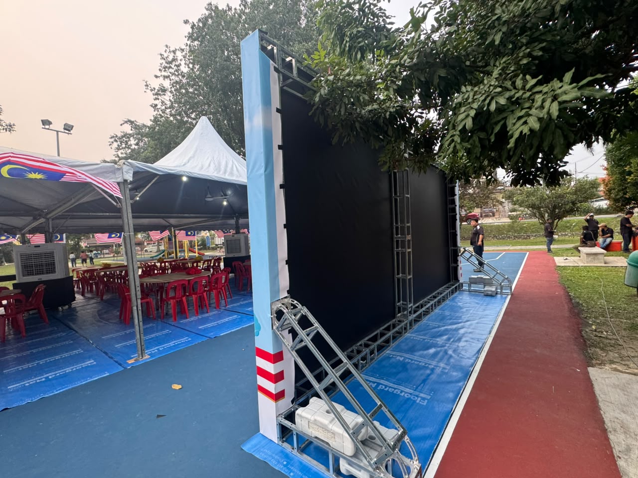 Backdrop Multi Truss 200mm with Triangle Support